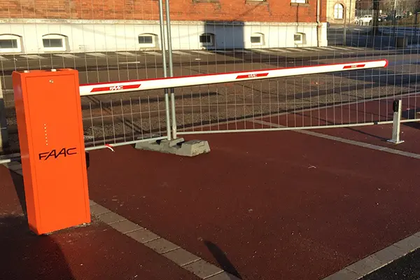 Installeur de barrière levante pour contrôle d'accès